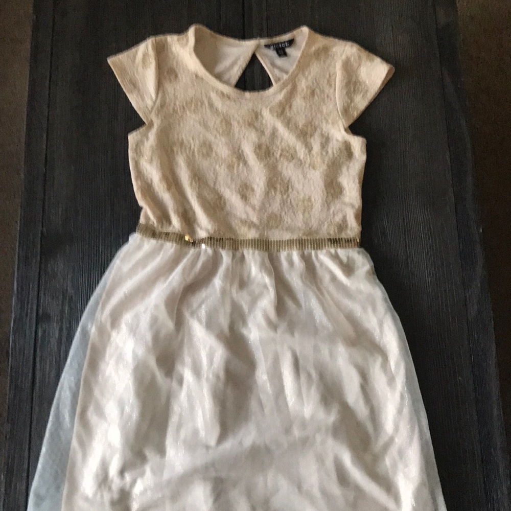 Girls’ dress size XL 14/16